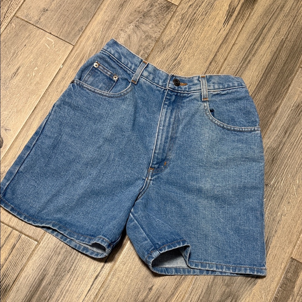 BASIC 955 Denim Shorts - Light Blue